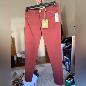 NWT Democracy “Ab”Solution skinny pants / size 6